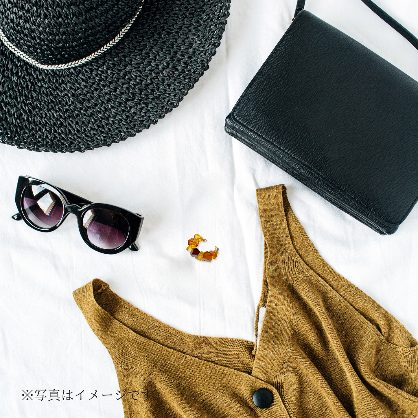 【★送料無料★】秋色コーデのアクセントに♪ぽってり大ぶりなバルト海産3種の天然琥珀のイヤーカフ