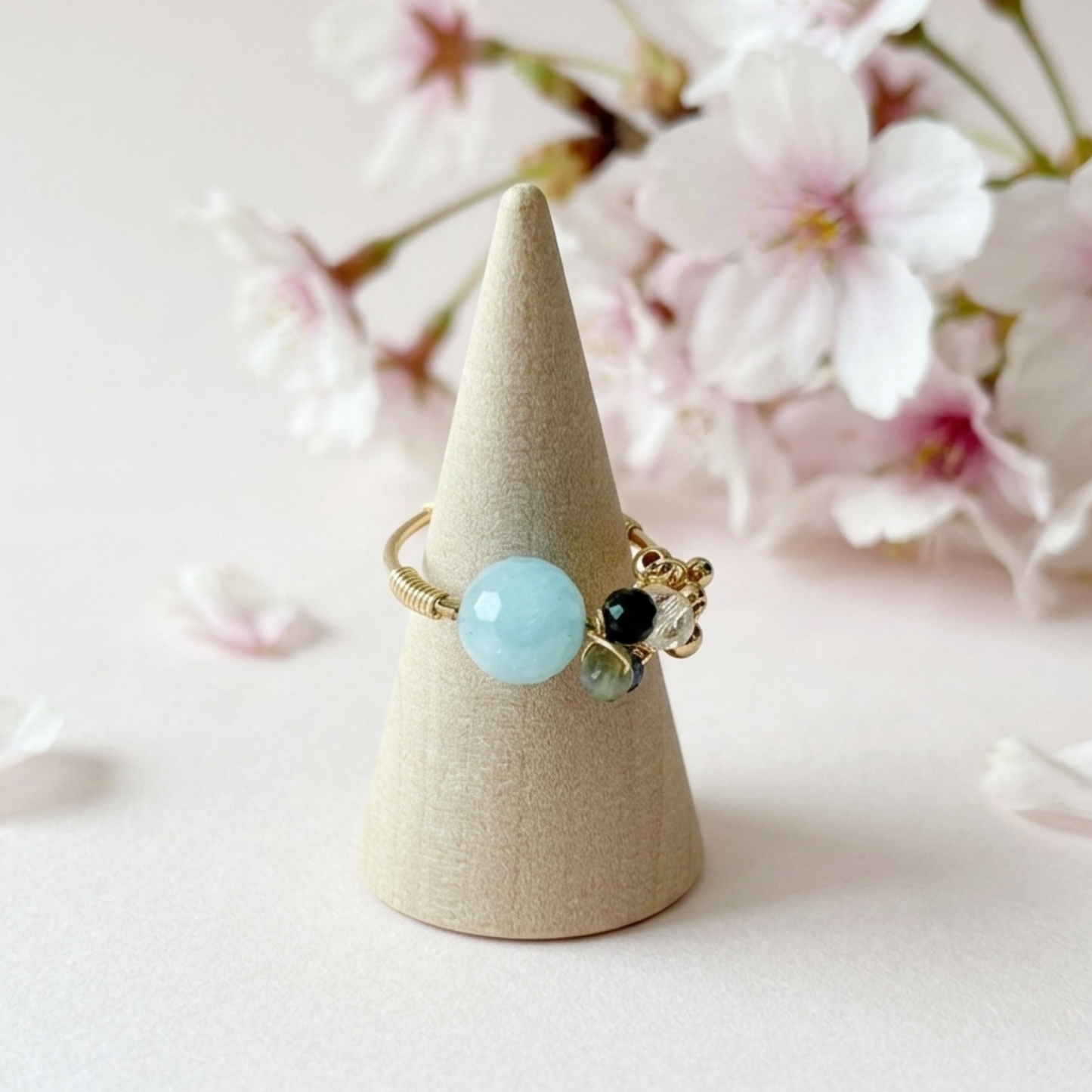 【★送料無料★】〜3月の誕生石〜とろけるミルキーブルーのアクアマリンのリング