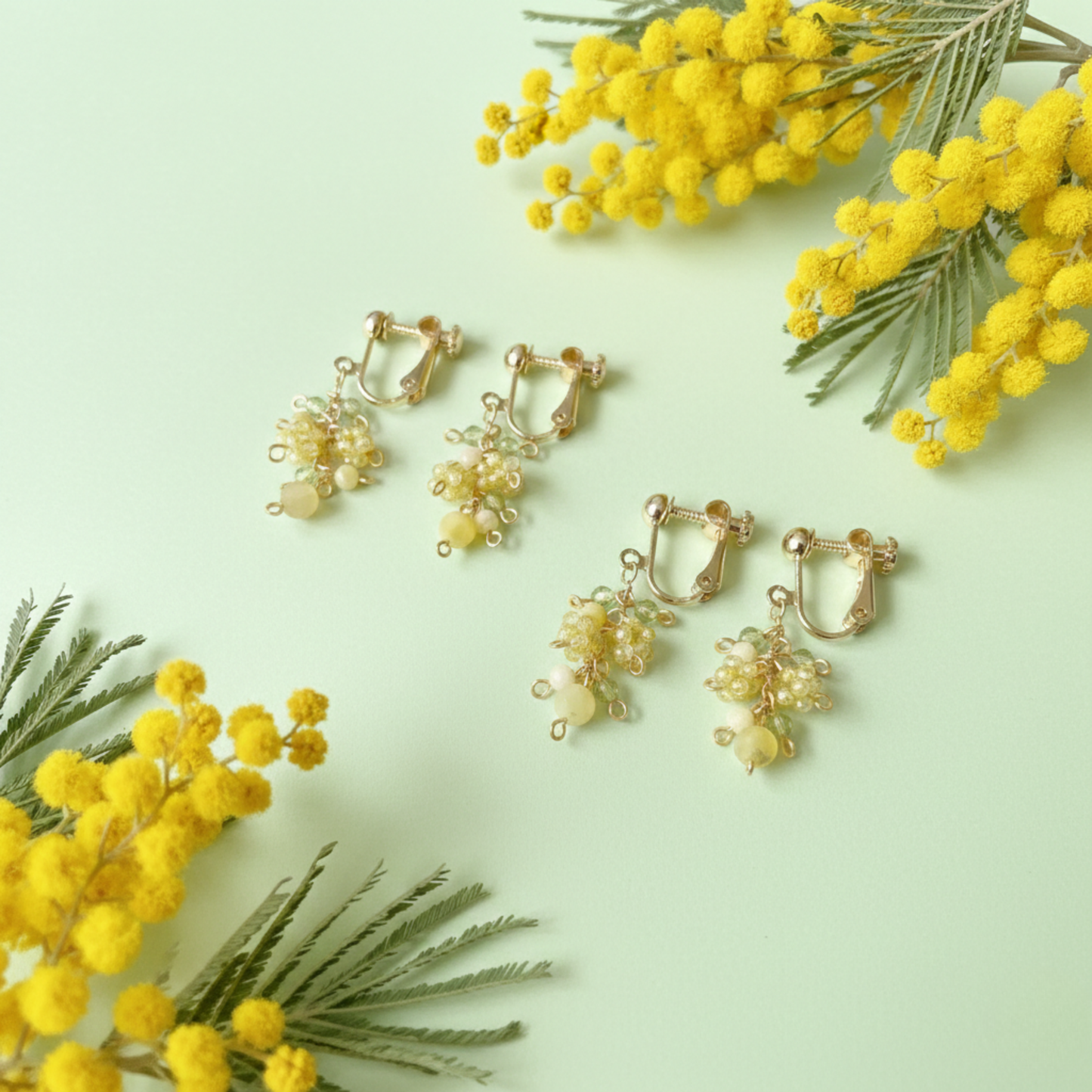 【★送料無料★】〜プレゼントにも♪〜ふわふわミモザのイエローオパールイヤリング　天然石【14kgf】