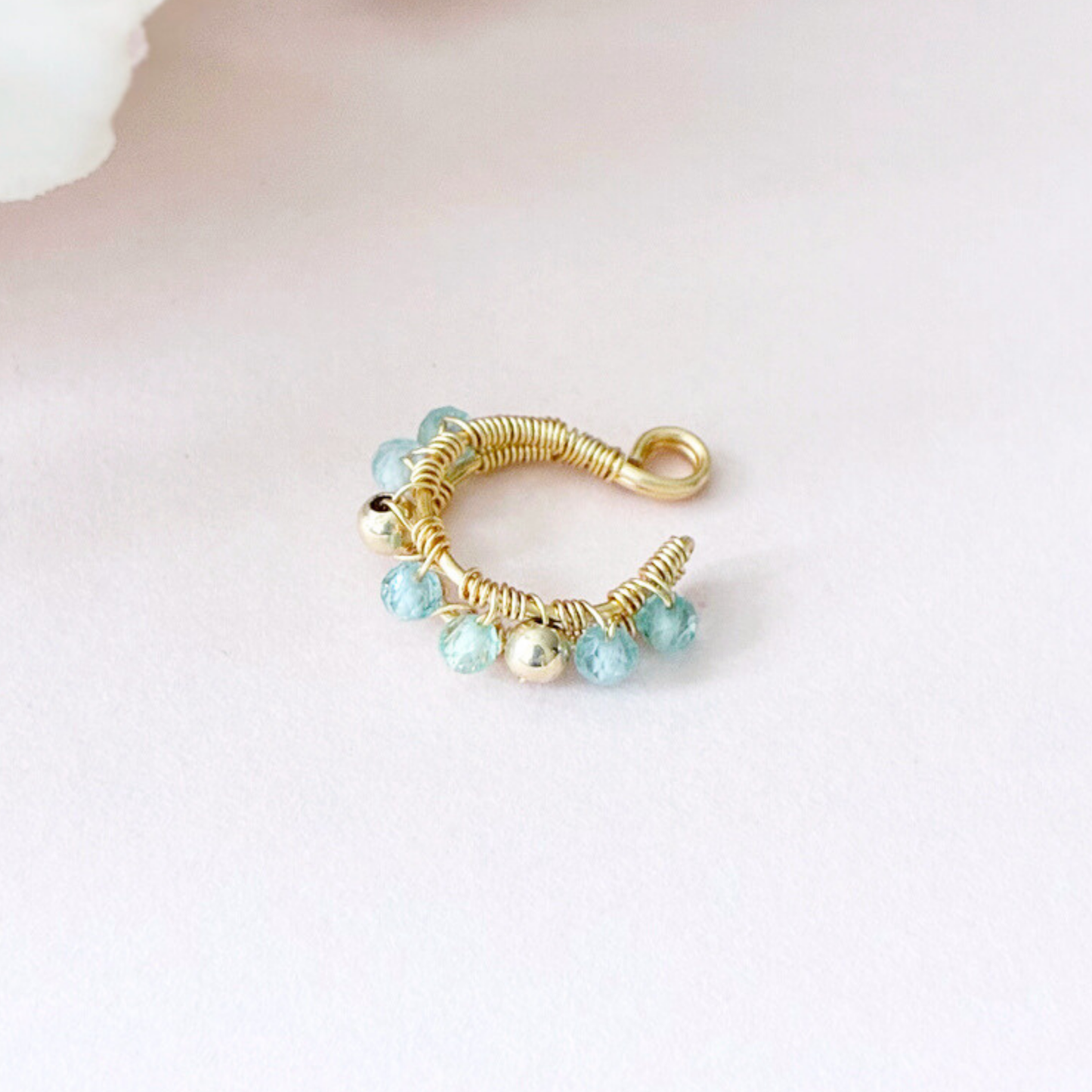 【14kgf金属アレルギー対応】〜選べる天然石〜アパタイトのイヤーカフ