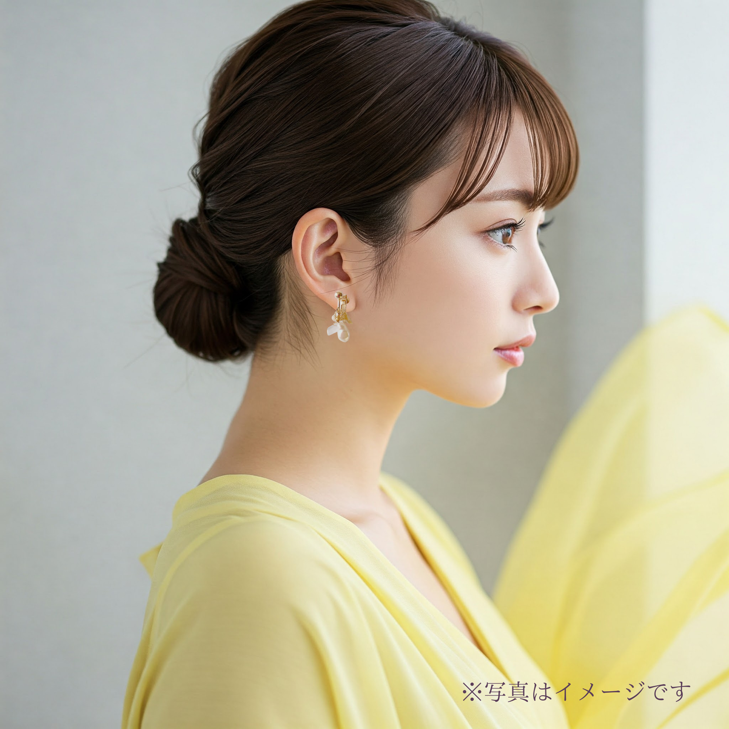 【★送料無料★】天然石　艶やか淡水パールの雫が揺れるイヤリング　【14kgf金属アレルギー対応】