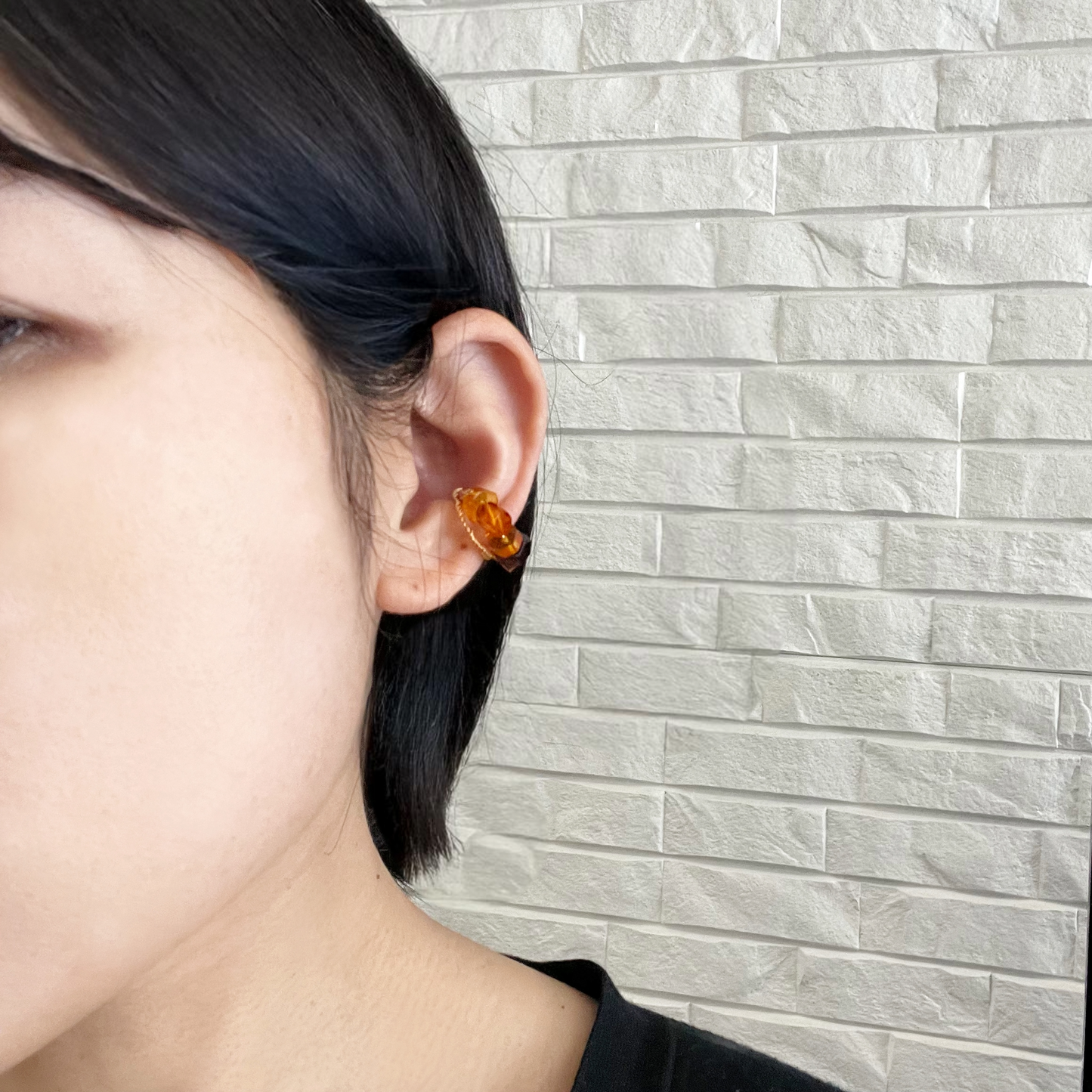 【★送料無料★】秋色コーデのアクセントに♪ぽってり大ぶりなバルト海産3種の天然琥珀のイヤーカフ