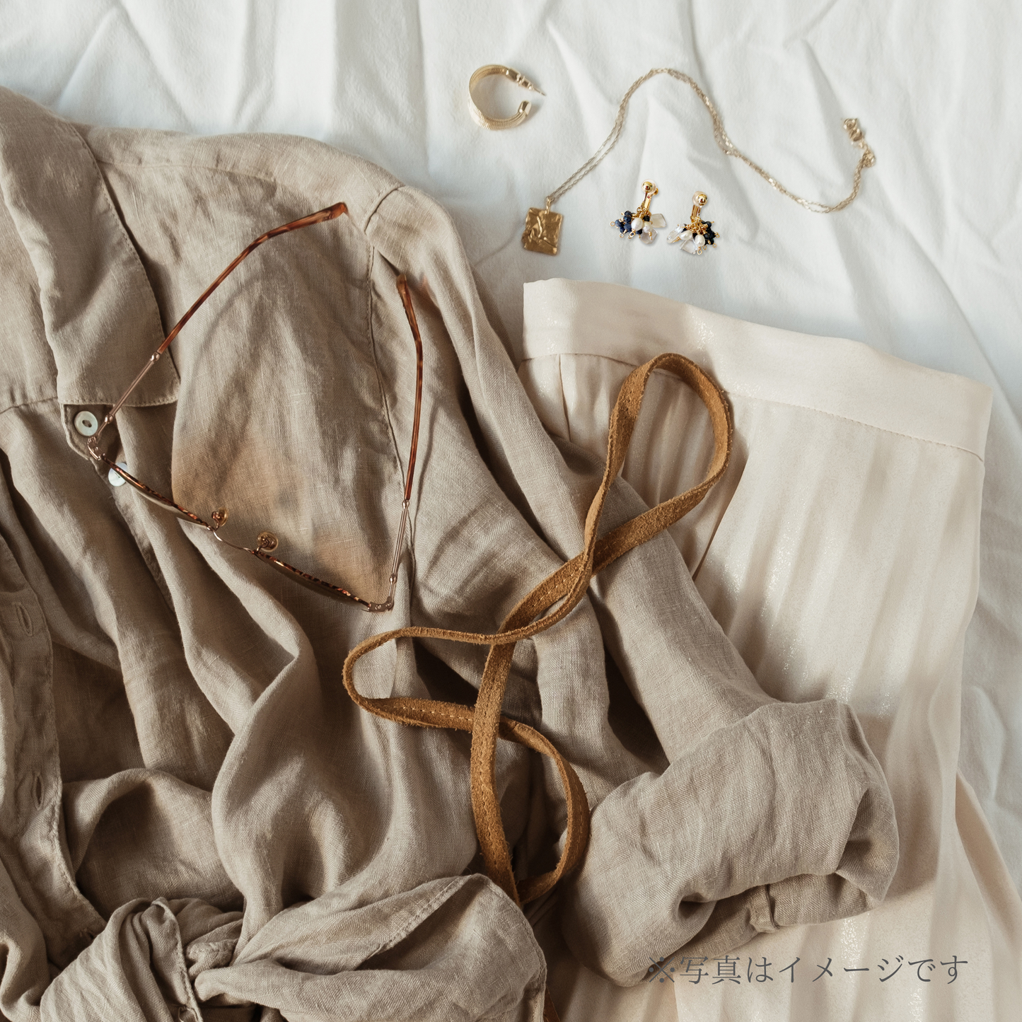 【★送料無料★】〜9月の誕生石〜 海の宝石ブルーの輝きサファイアのふんわり揺れるイヤリング