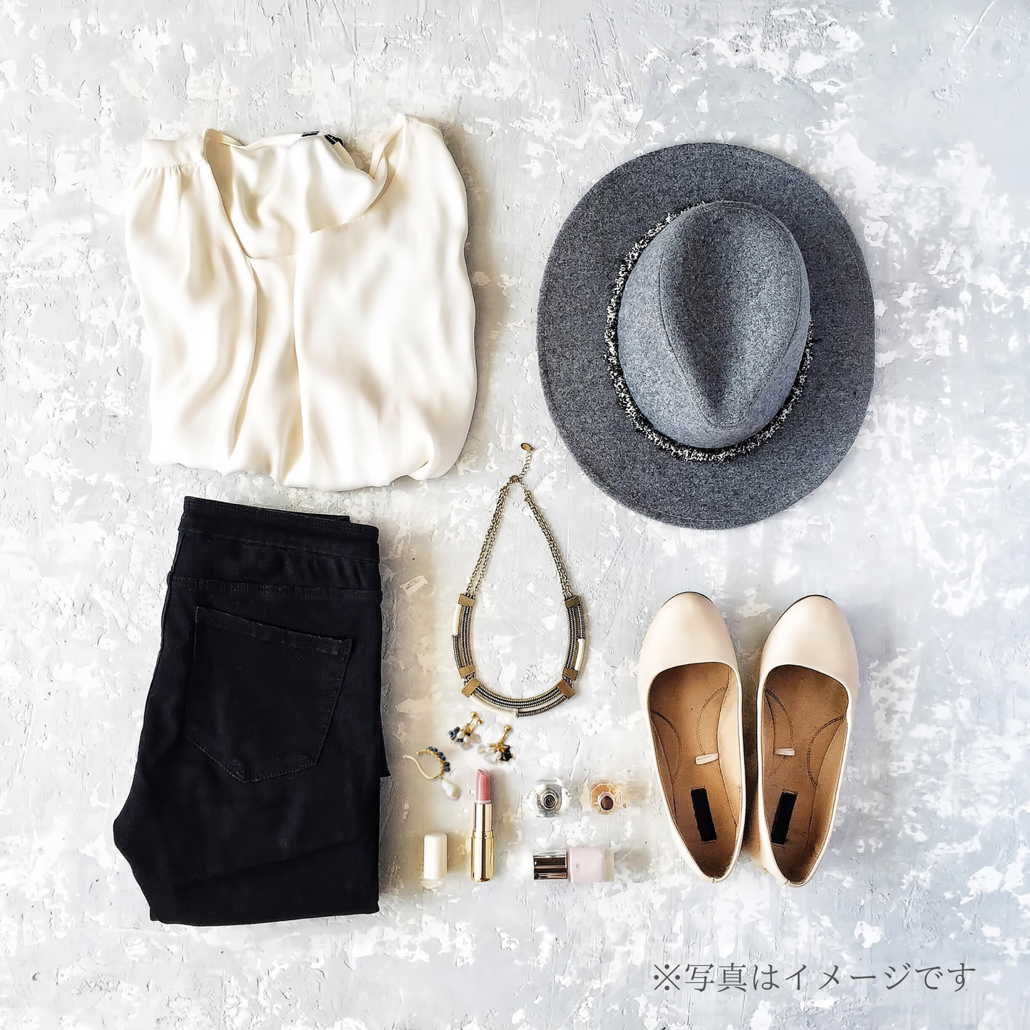 【★送料無料★】〜9月の誕生石〜 海の宝石ブルーの輝きサファイアのふんわり揺れるイヤリング