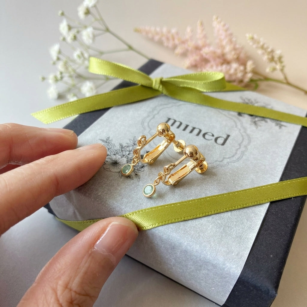 【★送料無料★】シンプルで上品、オフィスにも使える天然石イヤリング｜5月誕生石グリーンアベンチュリン｜天然石アクセサリー｜14kgf金属アレルギー対応