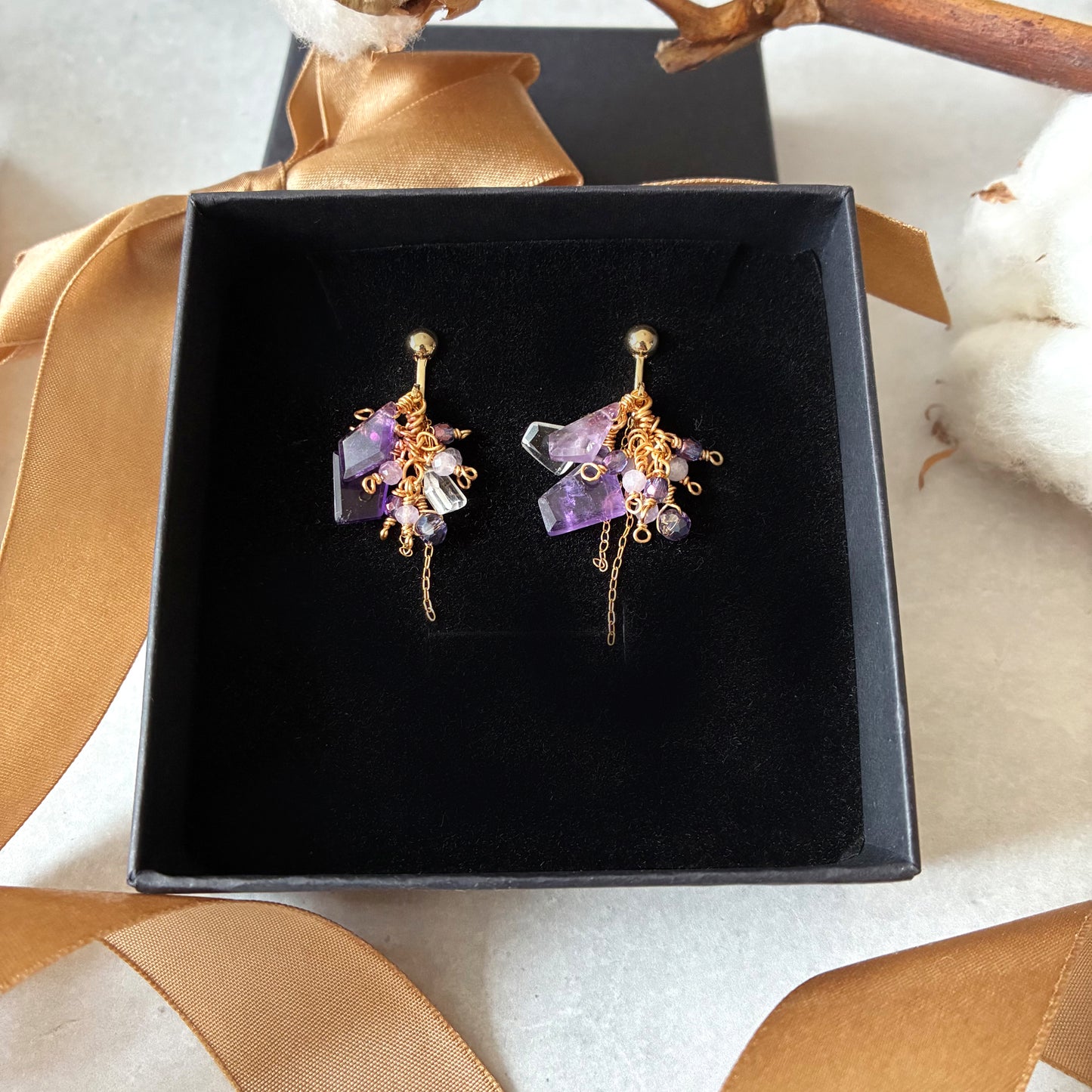 【★送料無料★】【14kgf金属アレルギー対応】 〜2月の誕生石〜 藤の花揺れるアメジストイヤリング