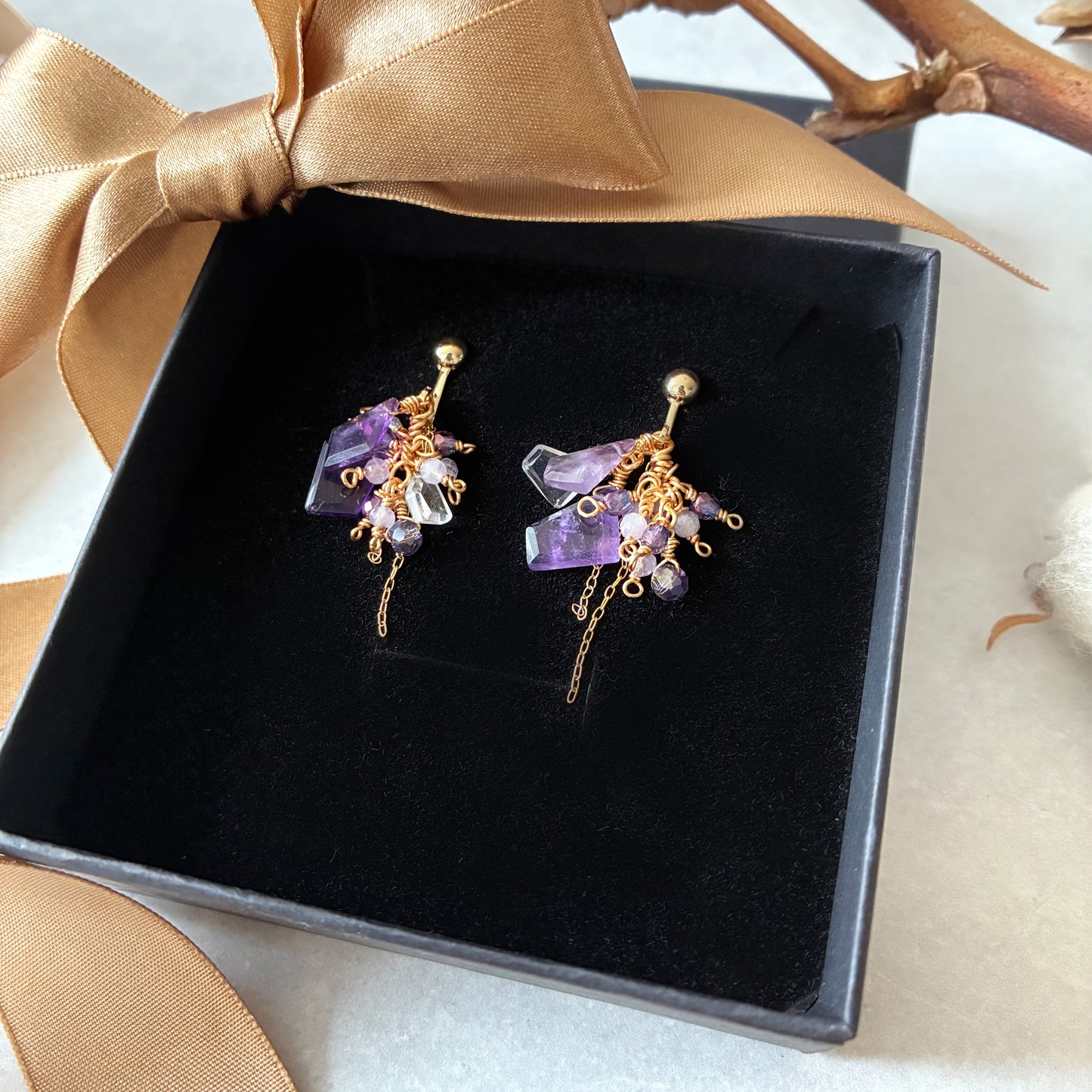 【★送料無料★】【14kgf金属アレルギー対応】 〜2月の誕生石〜 藤の花揺れるアメジストイヤリング