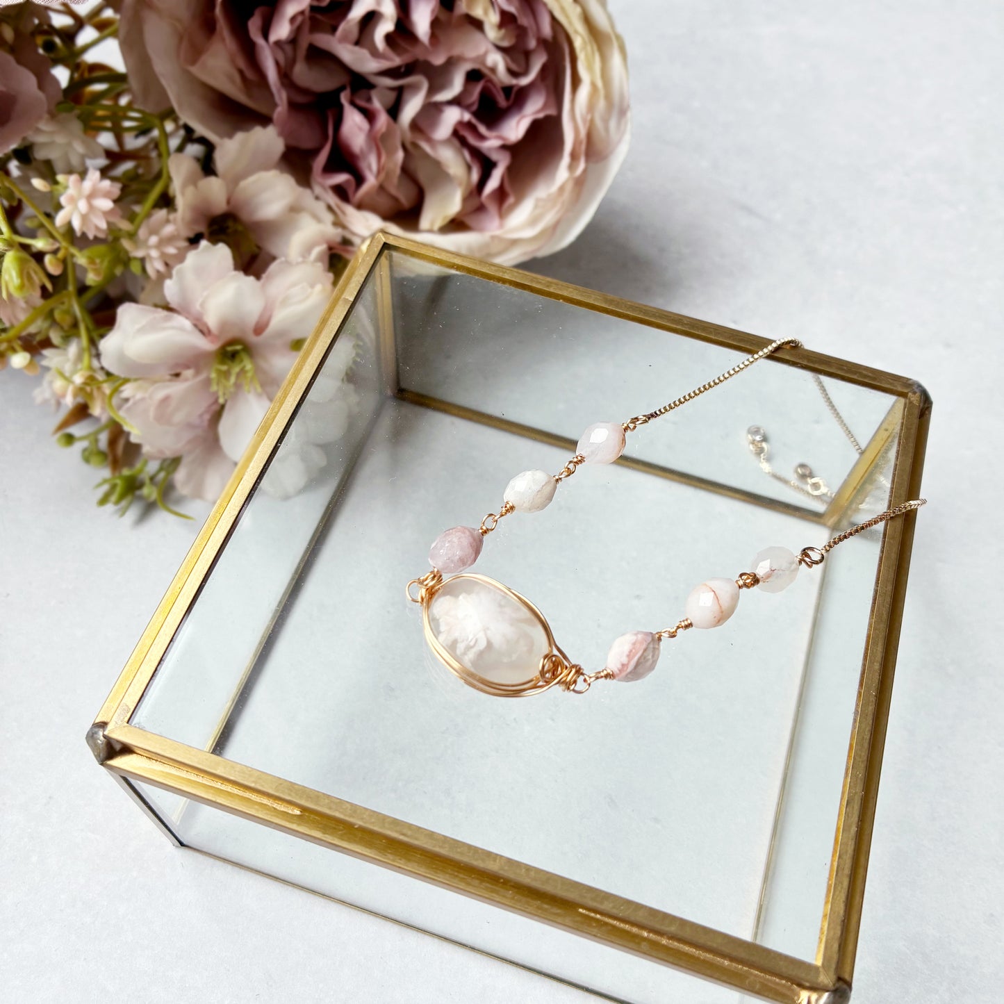 送料無料【✦14kgf金属アレルギー対応✦】天然石 桜の季節限定･:*チェリーブロッサムアゲートのブレスレット