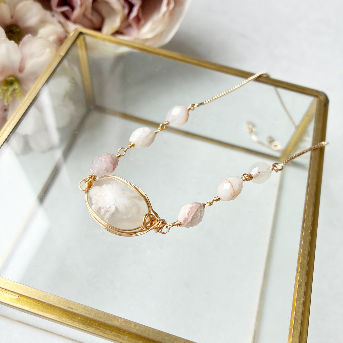 送料無料【✦14kgf金属アレルギー対応✦】天然石 桜の季節限定･:*チェリーブロッサムアゲートのブレスレット