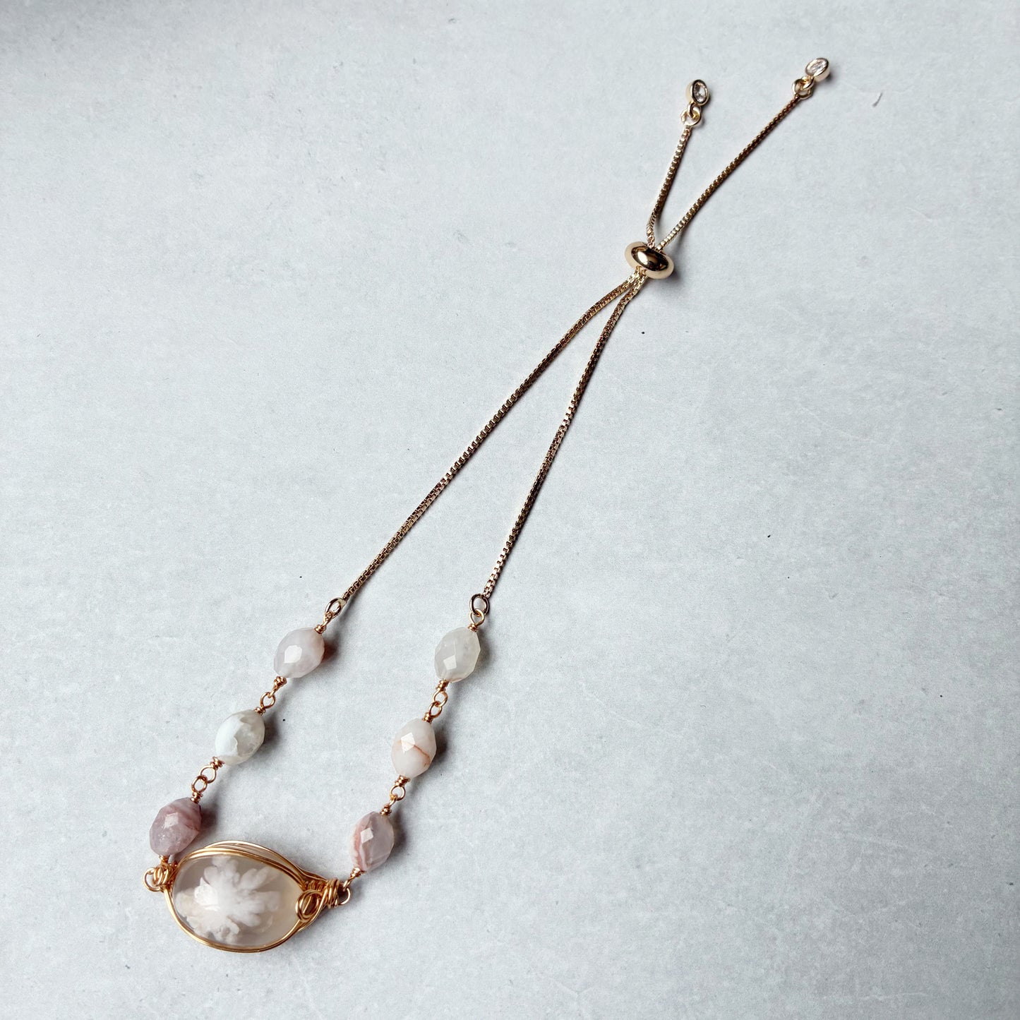 送料無料【✦14kgf金属アレルギー対応✦】天然石 桜の季節限定･:*チェリーブロッサムアゲートのブレスレット