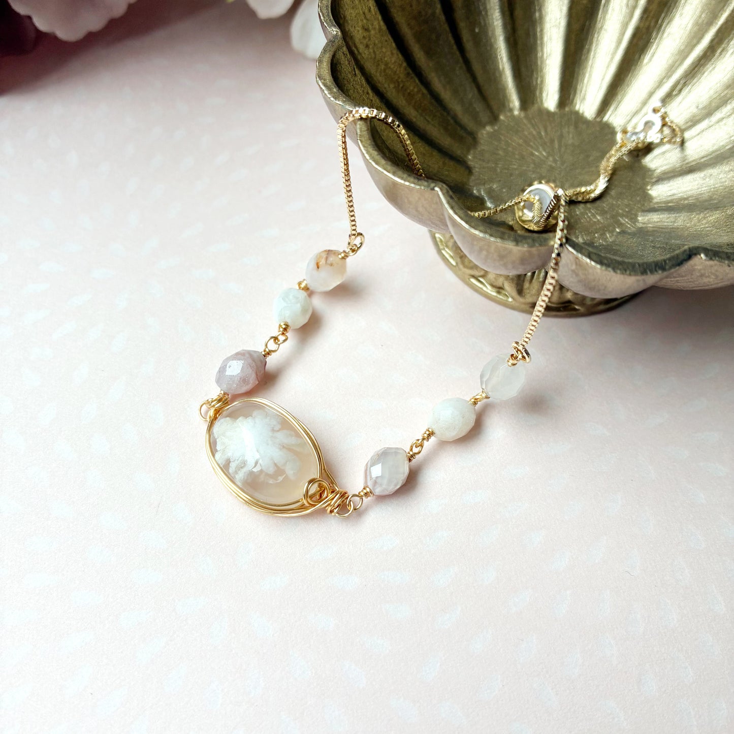 送料無料【✦14kgf金属アレルギー対応✦】天然石 桜の季節限定･:*チェリーブロッサムアゲートのブレスレット