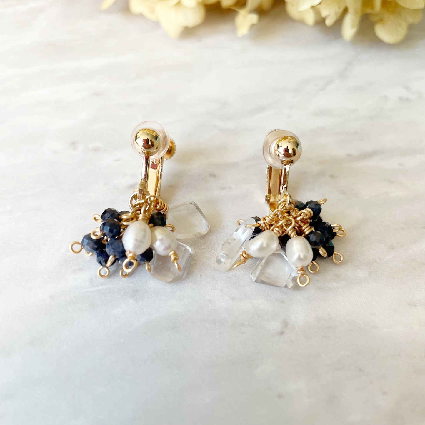 【★送料無料★】〜9月の誕生石〜 海の宝石ブルーの輝きサファイアのふんわり揺れるイヤリング