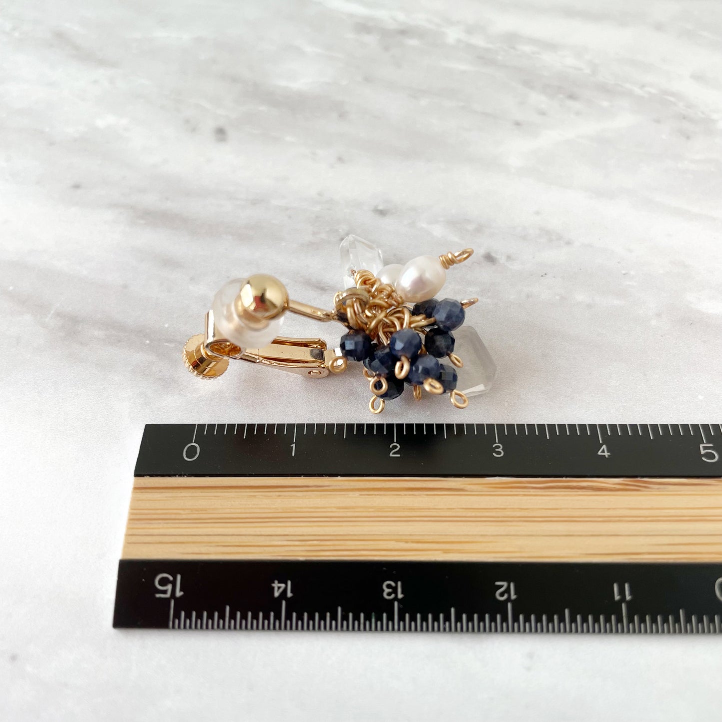 【★送料無料★】〜9月の誕生石〜 海の宝石ブルーの輝きサファイアのふんわり揺れるイヤリング