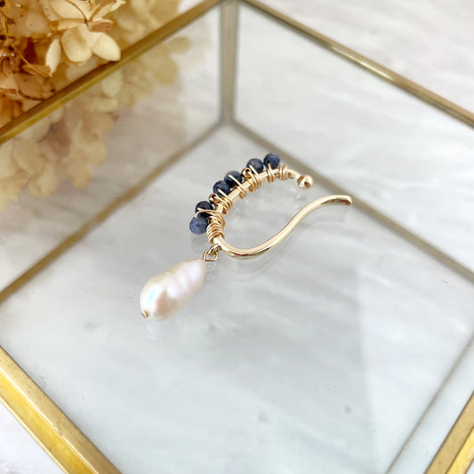 〜9月の誕生石〜 海の宝石ブルーの輝きサファイアのイヤーカフ