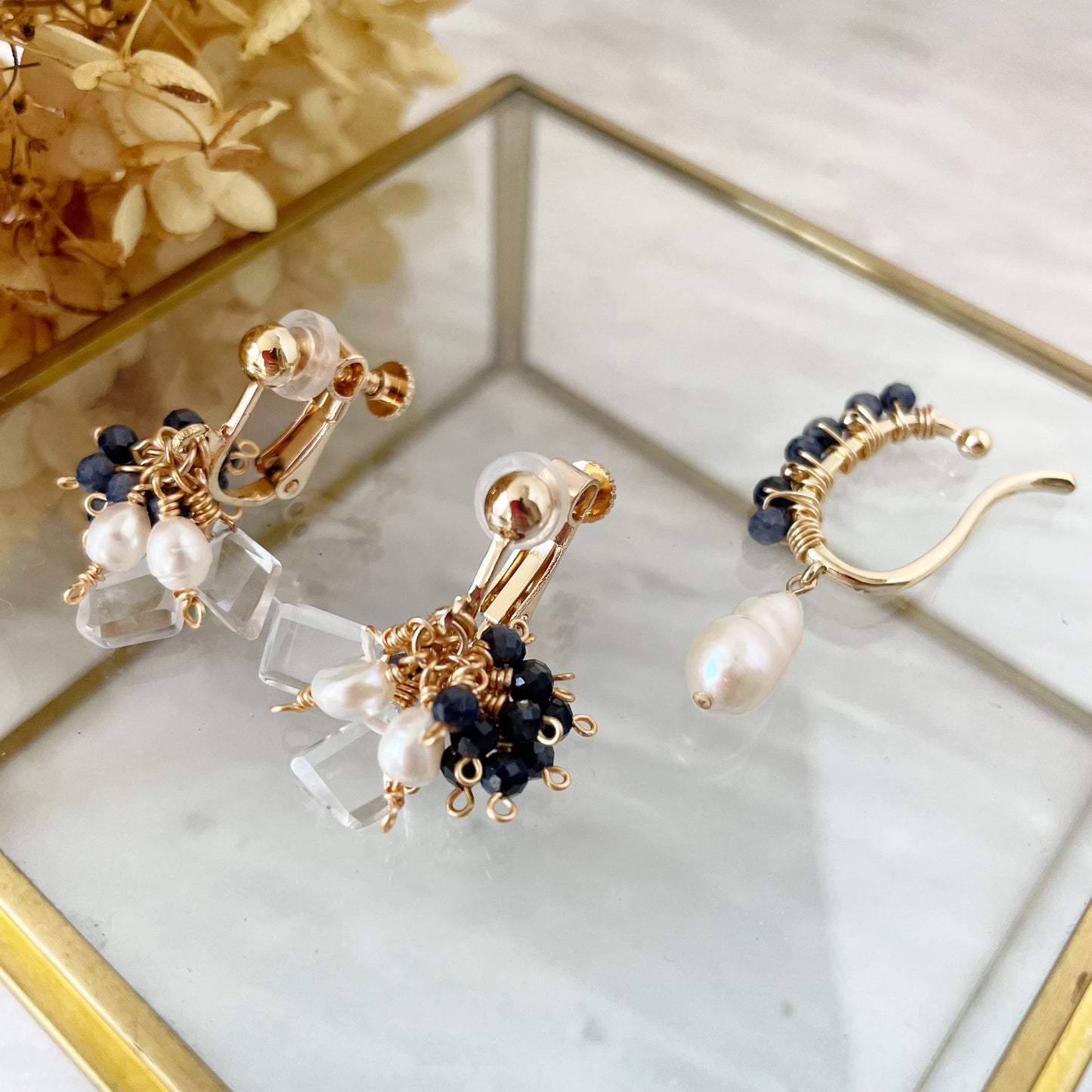 【★送料無料★】〜9月の誕生石〜 海の宝石ブルーの輝きサファイアのふんわり揺れるイヤリング