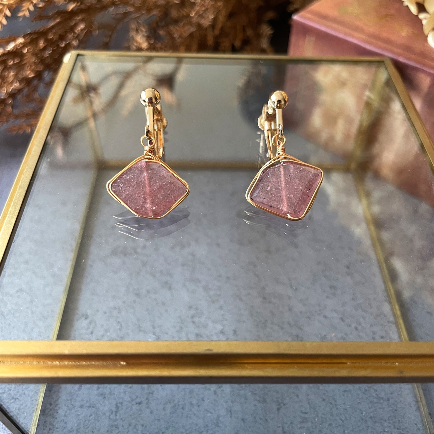 【★送料無料★】【14kgf金属アレルギー対応】桜色ピンクエピドートイヤリング