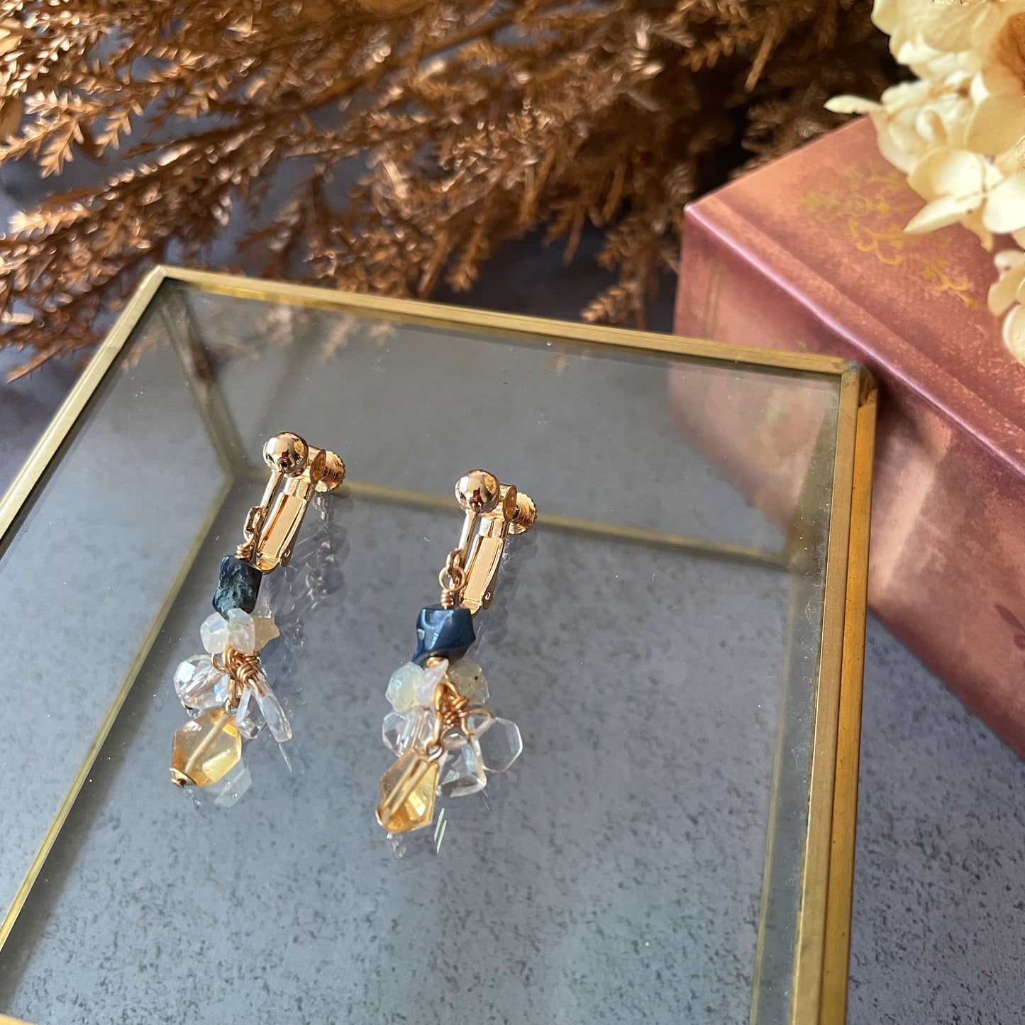 【★送料無料★】【14kgf金属アレルギー対応】ブルーカラーオパールとシトリンのイヤリング