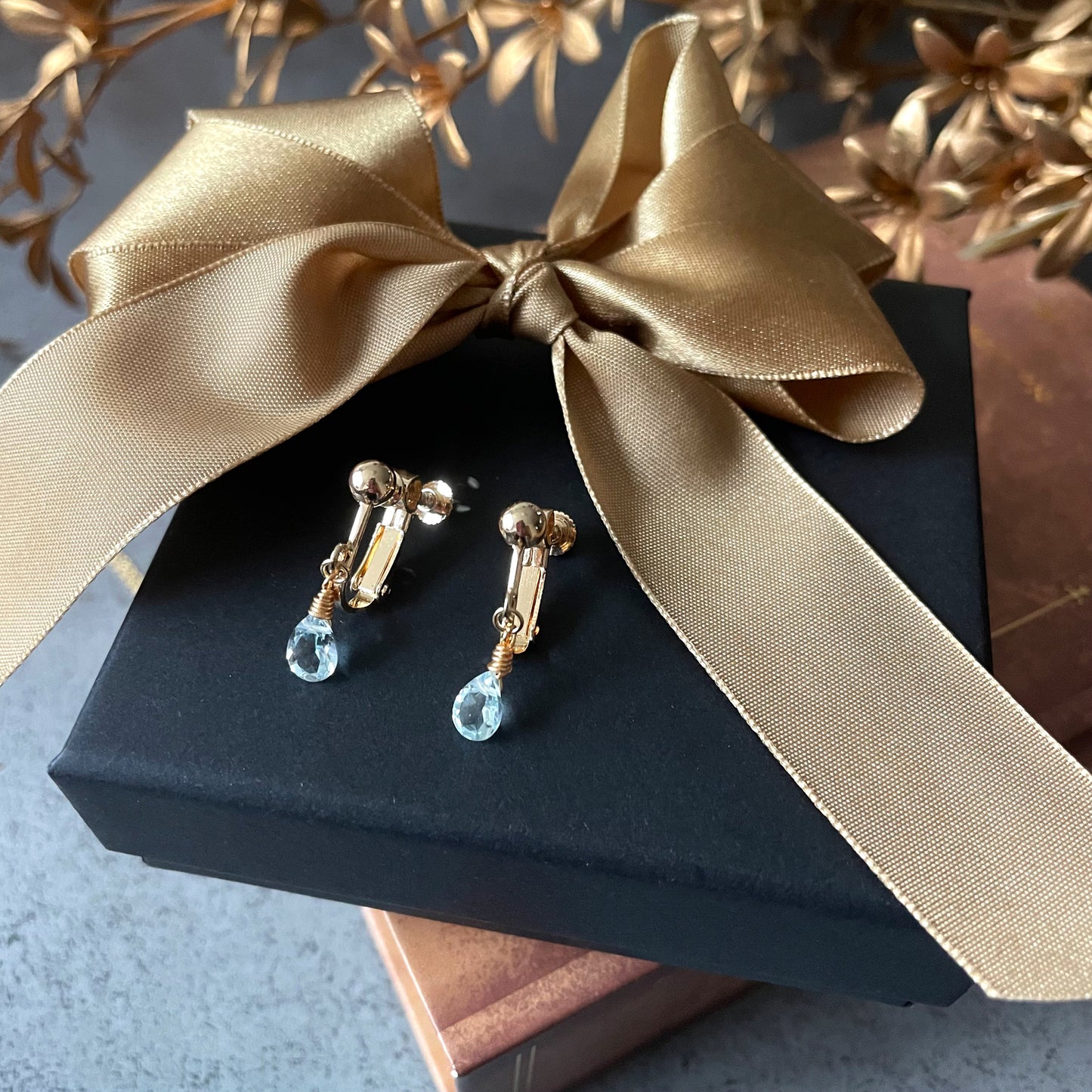 【★送料無料★】〜宝石品質の輝き〜1粒スカイブルートパーズのセットアクセサリー