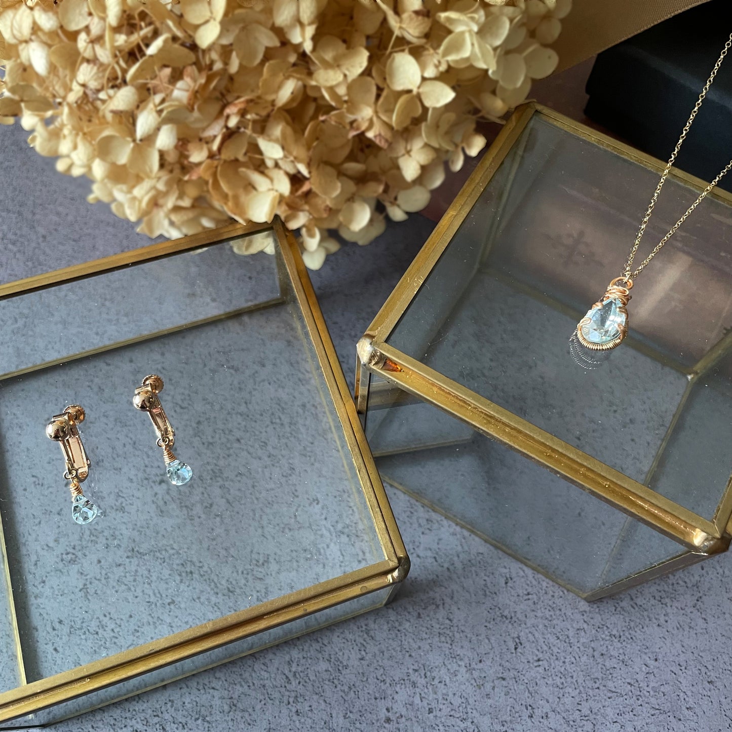 【★送料無料★】〜宝石品質の輝き〜1粒スカイブルートパーズのセットアクセサリー