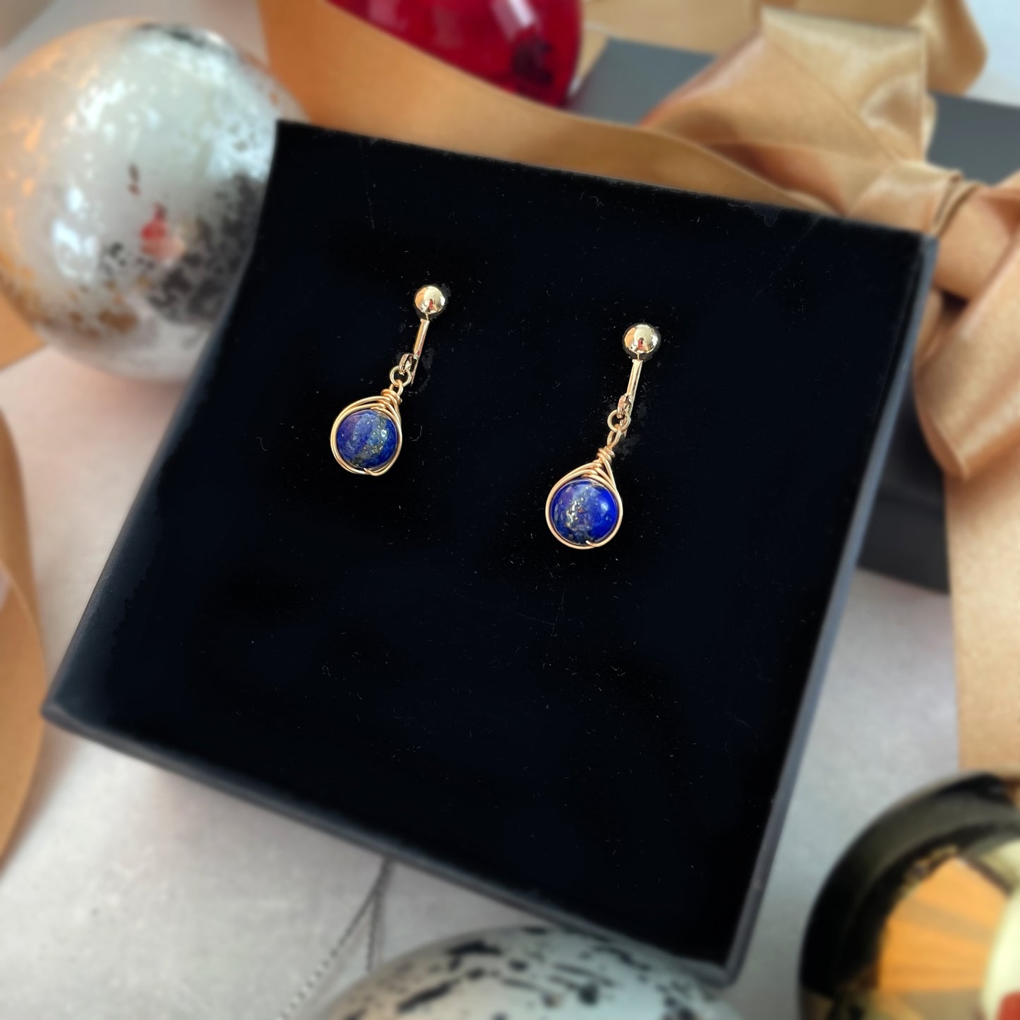 【★送料無料★】【14kgf金属アレルギー対応】〜12月の誕生石〜ラピスラズリのシンプル一粒イヤリング