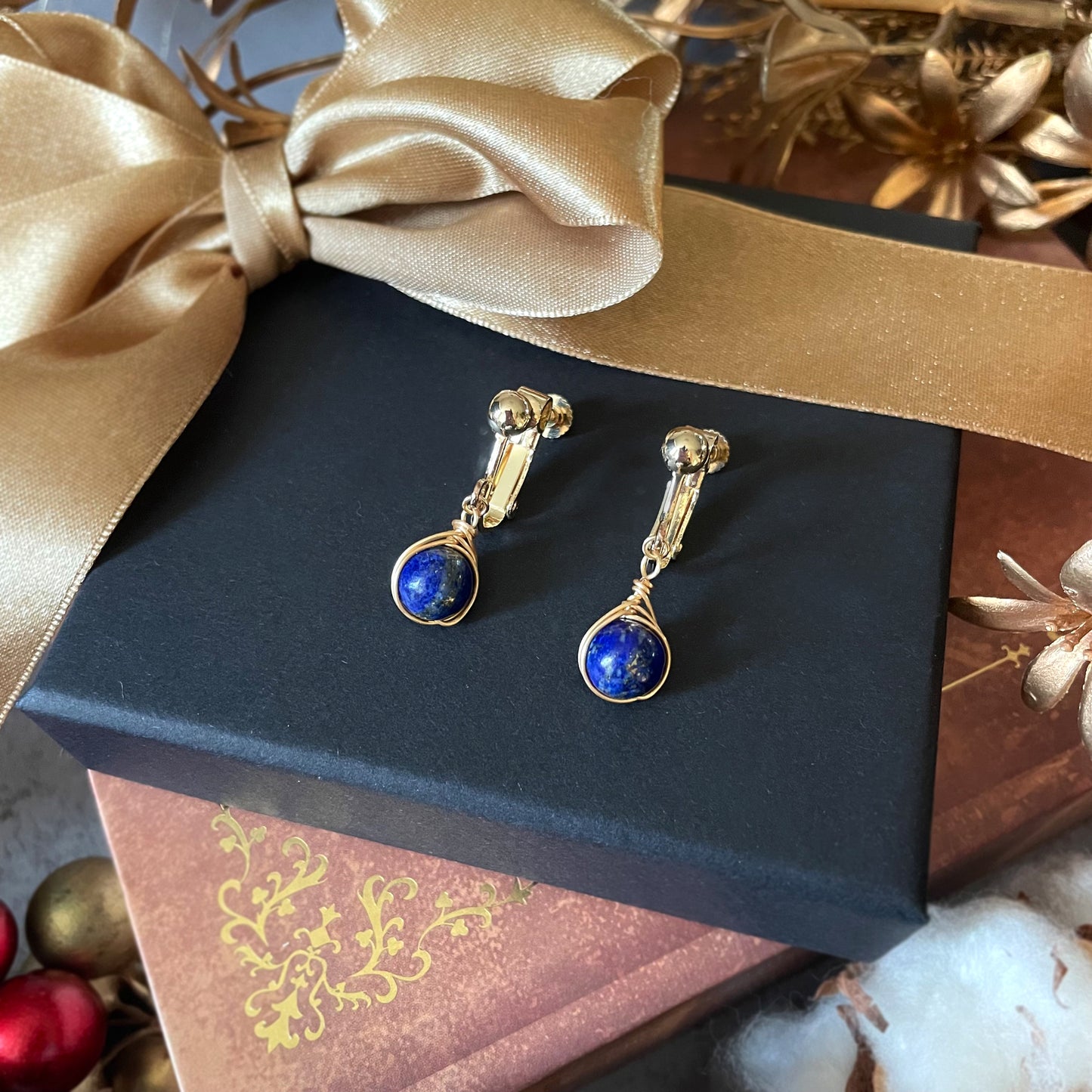 【★送料無料★】【14kgf金属アレルギー対応】〜12月の誕生石〜ラピスラズリのシンプル一粒イヤリング