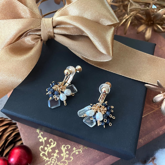 【★送料無料★】〜9月の誕生石〜 海の宝石ブルーの輝きサファイアのふんわり揺れるイヤリング