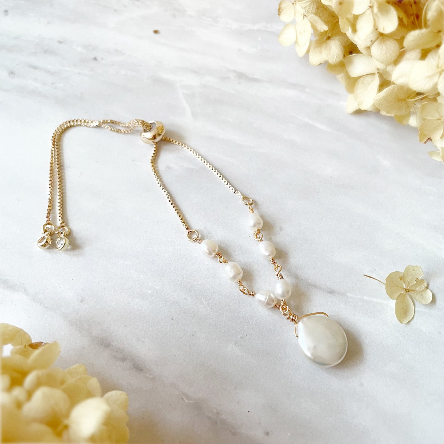 【★送料無料★】【✦14kgf金属アレルギー対応✦】天然石  〜6月の誕生石〜 艶めく淡水パールのブレスレット