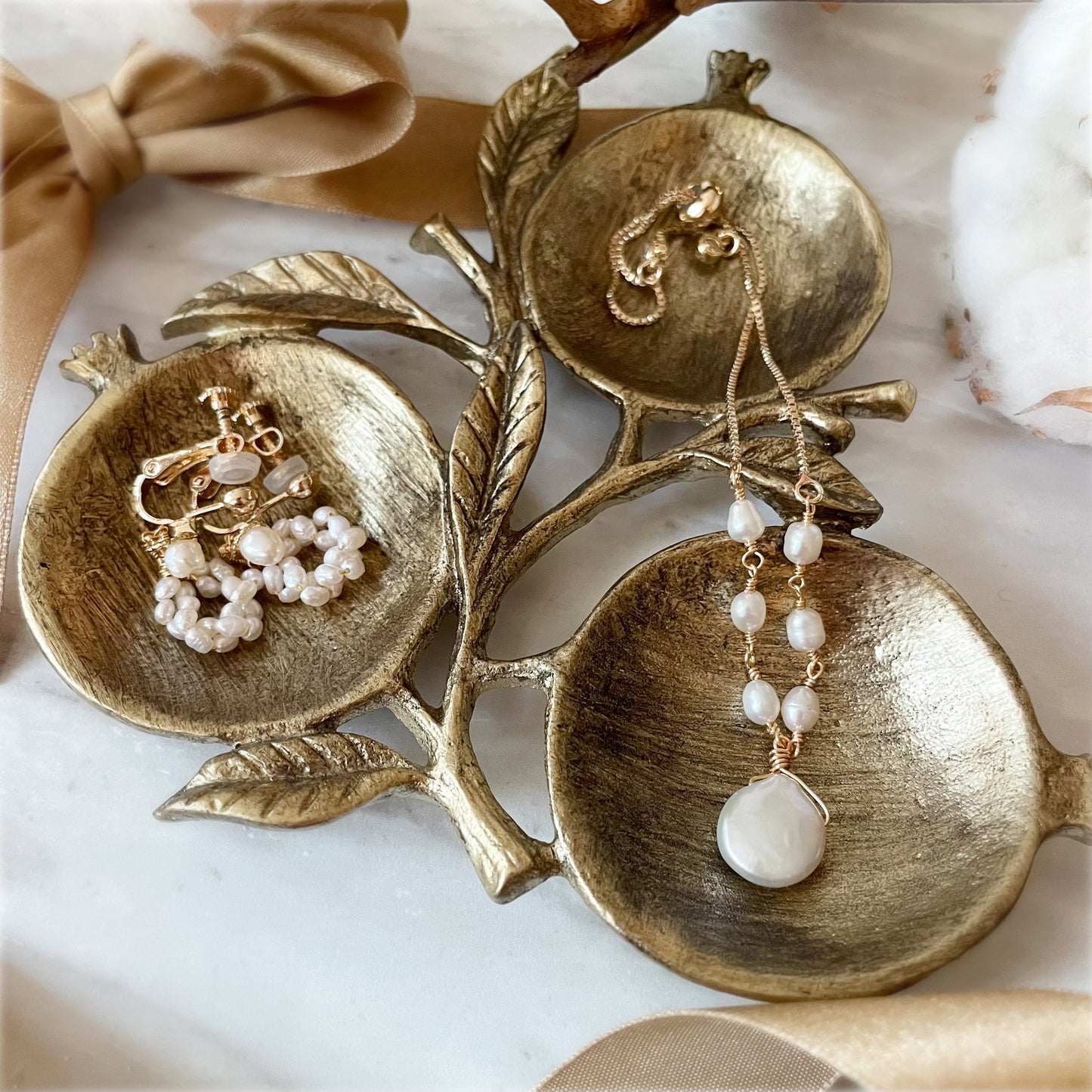 【★送料無料★】【✦14kgf金属アレルギー対応✦】天然石  〜6月の誕生石〜 艶めく淡水パールのブレスレット