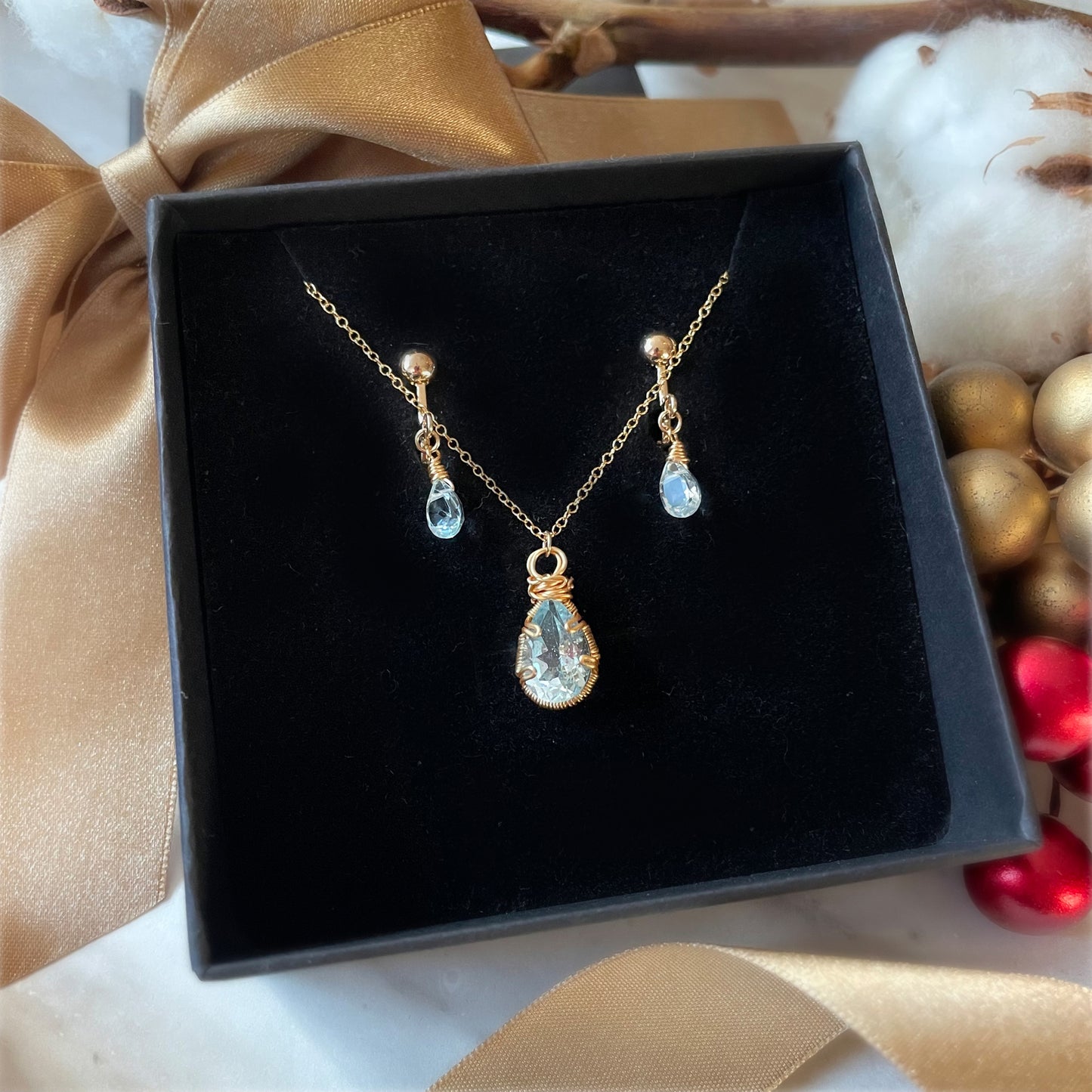 【★送料無料★】〜宝石品質の輝き〜1粒スカイブルートパーズのセットアクセサリー