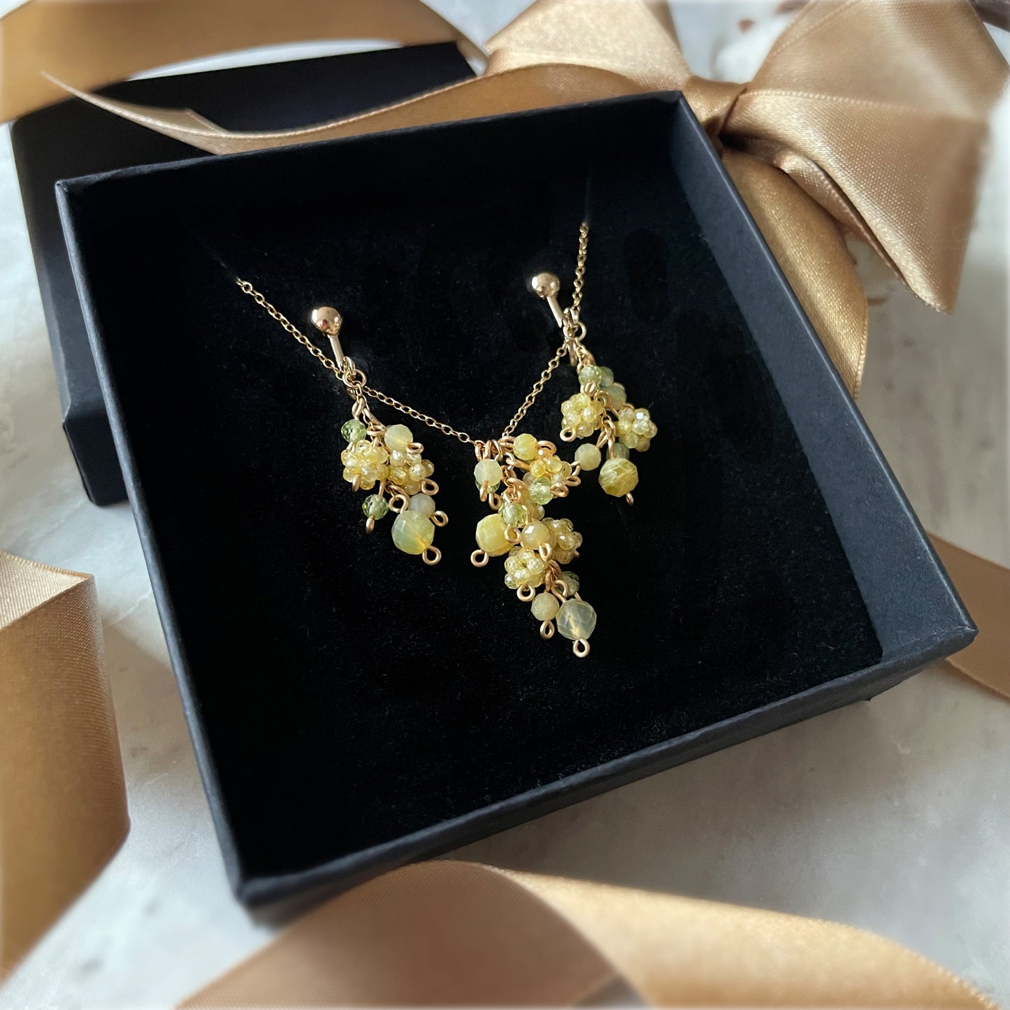 【★送料無料★】【✦14kgf金属アレルギー対応✦】天然石　〜10月の誕生石〜ふわふわミモザのイエローオパールネックレス